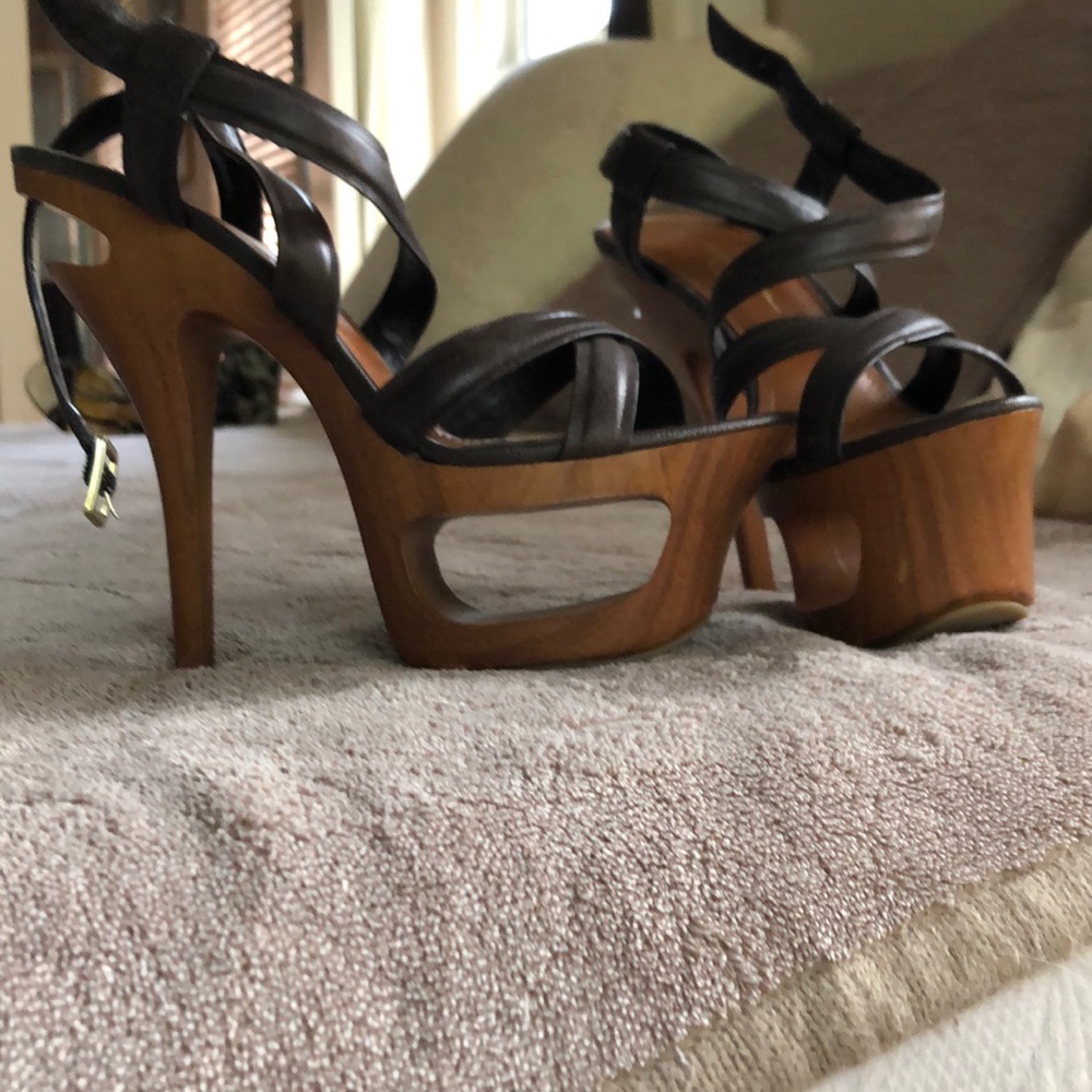 Jessica Simpson leather heeled sandals